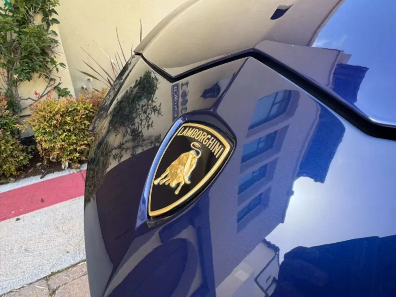 2021 Lamborghini Urus Sport